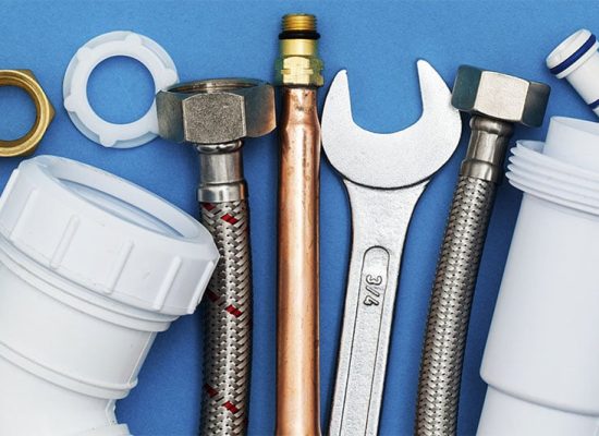 5 plumbing tools each home should have